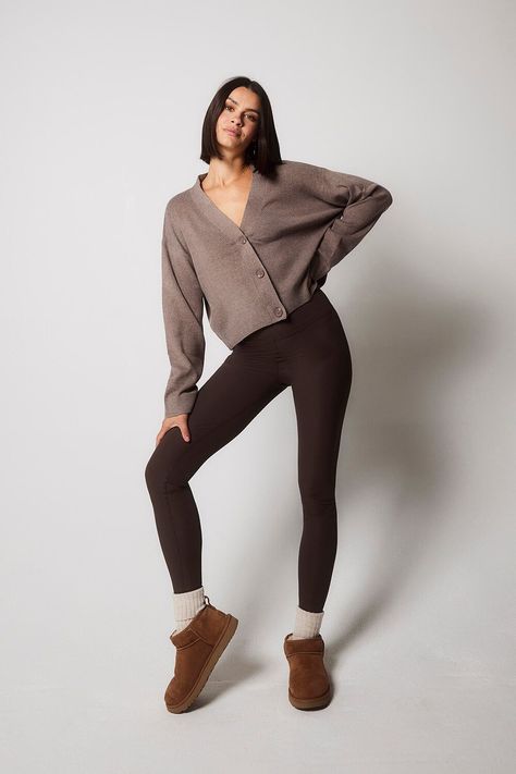 Brown Leggings Outfit, Chocolate Brown Leggings, Dark Brown Leggings, Black Leggins, Teenage Clothing, Brown Leggings, Leggings Outfit, Legging Fits, Legging Outfits