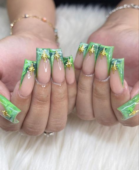 Green Acrylic Nails, Curved Nails, Star Nail Art, Green Nail Designs, Drip Nails, Green Nail, Shiny Nails, Stick On Nails, Beauty Nail