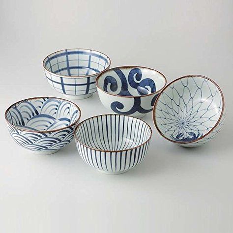 Saikai Pottery Traiditional Japanese Blue And White patterns Japanease Rice Bowls (5 bowls set) 31043 from Japan Bowl Pattern, Ceramic Bowl Set Ideas, Blue And White Pottery Painting, Japanese Pottery Painting, Japanese Bowl, Blue Pottery Designs Pattern, Blue And White Ceramics, Blue And White Pottery, Japanese Ceramics Pottery