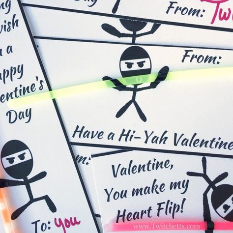 Grab these fun Printable Valentines! They are a fun non-candy Valentine for boys and girls to pass out! Ninja Valentines Cards, Ninja Turtle Valentine Cards, Ninja Valentine, School Valentine Cards, Valentine Card Template, Valentines Diy Kids, Valentines Date Ideas, Valentines Bricolage, Funniest Valentines Cards