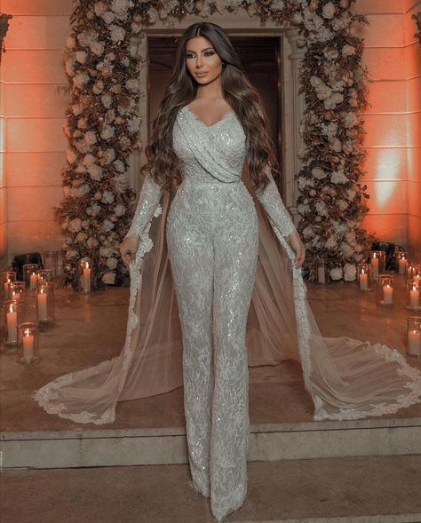 Dresses With Extension Soiree, Semi Formal Long Dresses, Jumpsuit Soiree, Jumpsuit Prom Dress, Dior Wallpaper, Expensive Wedding Dress, Elegant Silk Dresses, Bride Dress Simple, Lace Beading