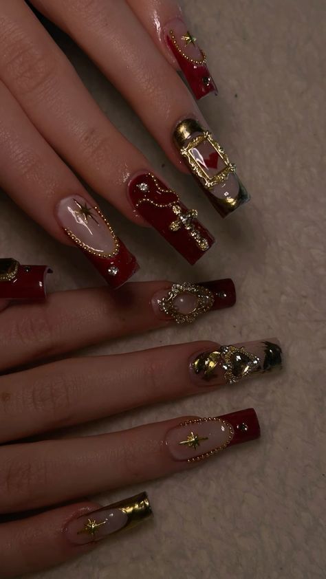 Unique Burgundy Nails, Dark Red Nails Aesthetic Design, Red Nails 3d Art Designs, Red Royal Nails, Red Wine And Gold Nails, Nail Art October, October Birthday Nails Acrylic, Dark Red Nails With Gold Design, Nails That Match Black Dress