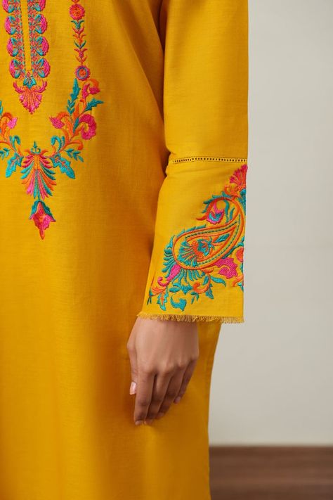 Embroidery On Yellow Suit, Embroidery On Salwar, Trouser Dress, Embroidery Fashion Detail, Tandoori Masala, Lace Dress Design, Hand Embroidery Dress, Shirt Trouser, Classy Outfits For Women