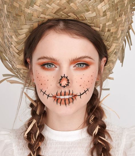 Diy Scarecrow Face, Scarecrow Makeup Ideas, Scarecrow Face Paint, Scarecrow Halloween Makeup, Cute Scarecrow, Scarecrow Makeup, Diy Scarecrow, Scarecrow Face, Girl Face Painting