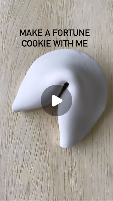 Clay Fortune Cookie Tutorials, How To Make Ceramic Fortune Cookies, Pottery Fortune Cookie, Ceramic Fortune Cookie Tutorial, Polymer Clay Fortune Cookie, Air Dry Clay Fortune Cookie, Airdried Clay Ideas, Polymer Clay Cookies, Oven Baked Clay Ideas