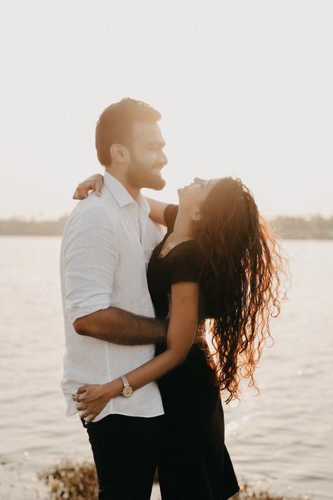 #savethedate #postwedding #couple #photoideas #couplephotos #romance #love Beach Save The Date Photos, Bride Groom Photoshoot, Romantic Stuff, Groom Photoshoot, Pre Wedding Photoshoot Outfit, Photoshoot Outdoor, Romantic Couple Poses, Pre Wedding Photoshoot Outdoor, Couple Pic