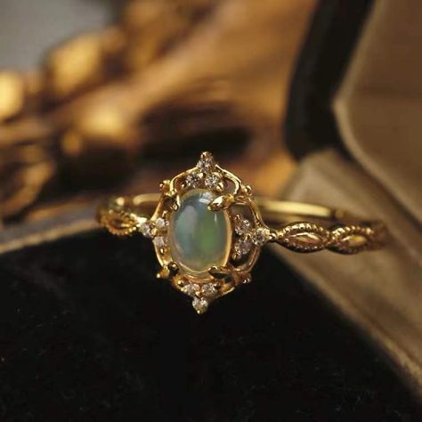 Opal Ring Vintage, Pretty Engagement Rings, Natural Opal Ring, Cute Engagement Rings, Future Engagement Rings, Opal Ring Gold, Prom Jewelry, Dream Engagement Rings, Jewelry Lookbook