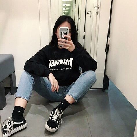 ╳C a p r i╳ Vans Outfits, How To Wear Vans, Vans Outfit, Tumblr Outfits, Super Ideas, Outfits Casual, Casual Street Style, Mode Vintage, Grunge Fashion