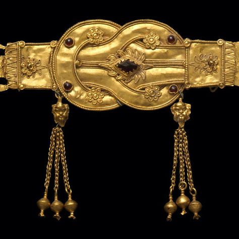 Hercules Knot Jewelry, Ancient Greek Diadem, Heracles Knot, Ancient Greece Clothing, Ancient Greek Costumes, Hercules Knot, Etruscan Jewelry, Ancient Roman Jewelry, The Met Museum