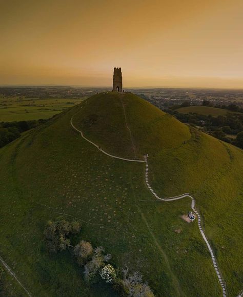 Glastonbury Town, Road Schooling, Wanderlust Aesthetic, Glastonbury England, Mists Of Avalon, Glastonbury Tor, Festival 2024, Glastonbury Festival, Channel Islands