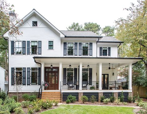 This functional Decatur farmhouse fits into its historic neighborhood - Atlanta Magazine Colonial House Exterior Design, Exterior Colonial House, House Exterior Colonial, Modern Colonial House Exterior, Colonial House Exterior, Modern Colonial House, Terracotta Design, Easy Renovations, Paint Color Guide