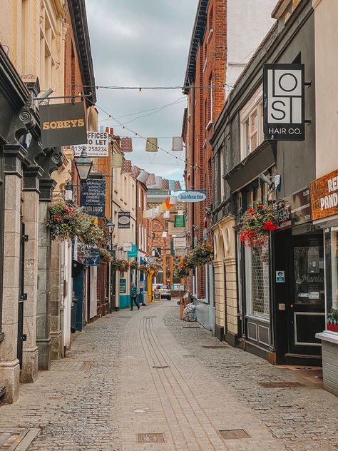 Diagon Alley Exeter Gandy Street Pretty Destinations, Drawing Principles, Uni Lifestyle, Exmouth Devon, Street Alley, Uk Street, Alfred The Great, Shop Street, Diagon Alley