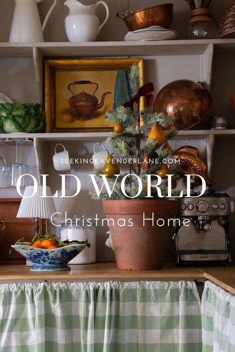 Old World Christmas Styling English Style Christmas Decor, English Cottage Christmas Decor Ideas, Christmas Copper Decor, Christmas Decor For Small Kitchen, Old World Christmas Mantle, Country Home Christmas Decor, Christmas English Cottage, Christmas Decor In The Kitchen, Christmas Decorating With Antiques