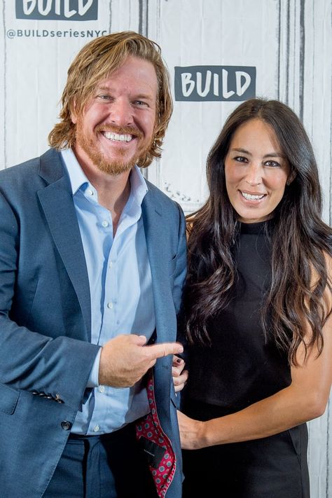 Chip and Joanna Gaines's Magnolia Network TV Shows Chip And Joanna Gaines House, Joanna Gaines House Tour, Joanna Gaines Shiplap, Joanna Gaines House, Farmhouse Decor Joanna Gaines, Joanna Gaines Farmhouse, Fixer Upper Farmhouse, Chip And Jo, Hgtv Fixer Upper