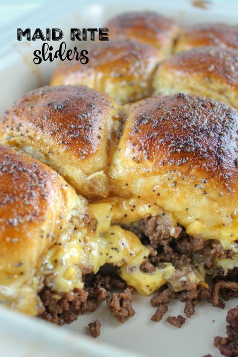 Maid Rites are an Iowa specialty - also known as a Loose Meat Sandwich. I added cheese and made them into sliders. They're quick to make and you can grab and go - perfect for your summer holiday parties! #maidrites #sliders #loosemeatsandwich Made Rites Recipe Loose Meat Sandwiches, Ground Hamburger Sliders, Sliders Recipes Hamburger Ground Beef, Maid Right Sliders, Loose Meat Sliders Ground Beef, Things To Cook With Hamburger Meat, Jewish Sandwiches, Loose Hamburger Recipes, Loose Meat Burgers