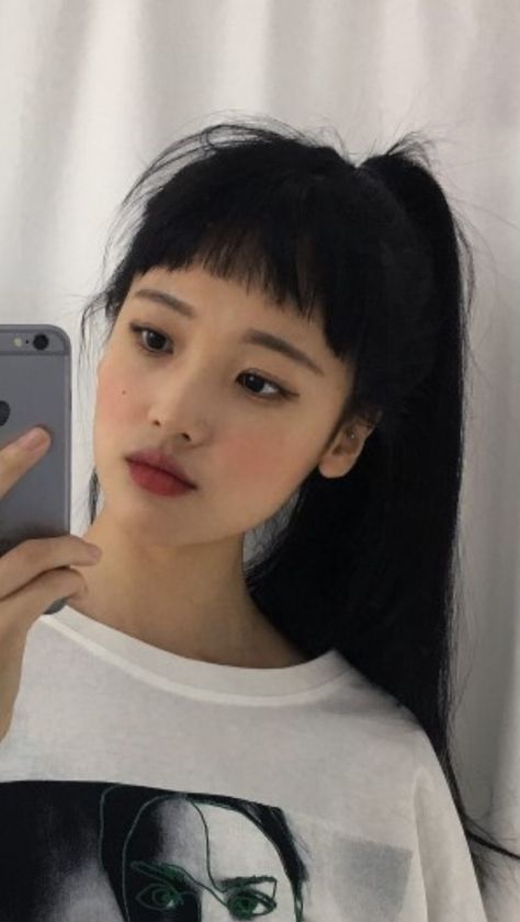 Makeup Micro Bangs, Oktoberfest Party, Asian Makeup, Grunge Hair, Aesthetic Hair, Ulzzang Girl, Hairstyles With Bangs, Pretty Face, Aesthetic Girl