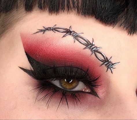 Barb Wire Eyeliner, Barbed Wire Eyeliner, Barbed Wire Makeup, Gothic Makeup Ideas, Goth Inspiration, Barb Wire, Eye Liner Tricks, Makeup Idea, Love Plus