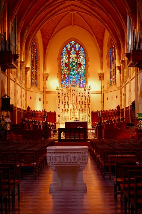 All Saints Chapel, Sewanee TN - one of the most beautiful places on earth! Fairytale Places, Most Beautiful Places On Earth, Dorm Living, Places On Earth, Home Of The Brave, Beautiful Places On Earth, Modern Cabin, Place Of Worship, Most Beautiful Places