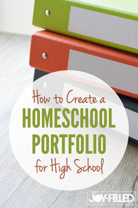 Keeping track of your child's homeschool progress is important, especially during the high school years. A homeschool portfolio will help you do that and here are some tips for making one. #homeschooling #homeschoolinghighschool #helpforthehomeschoolmom #homeschoolportfolio High School Schedule, Homeschool Portfolio, Homeschool Transcripts, Homeschool High School Curriculum, High School Transcript, High School Curriculum, High School Organization, School Mom, School Schedule