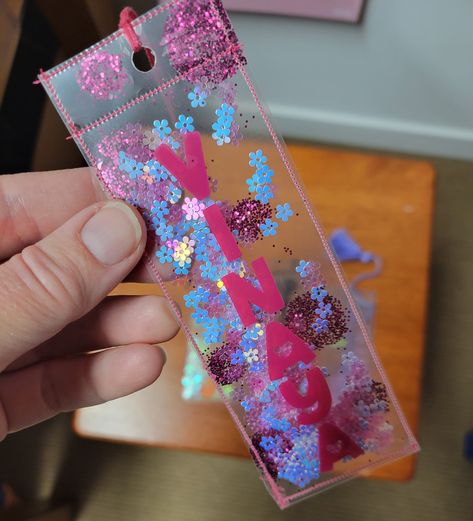 Glitter Shaker Bookmarks DIY | Small Moments Shaker Bookmarks Diy, Shaker Bookmarks, Student Crafts, Bookmarks Diy, Foam Stamps, Plastic Folders, Comprehension Skills, Glitter Diy, How To Make Bookmarks