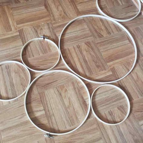 Diy Circle Trellis, Make A Trellis, Circle Trellis, Indoor Plant Trellis, Pothos Plants, Decorative Trellis, Indoor Trellis, Wall Trellis, Plant Trellis