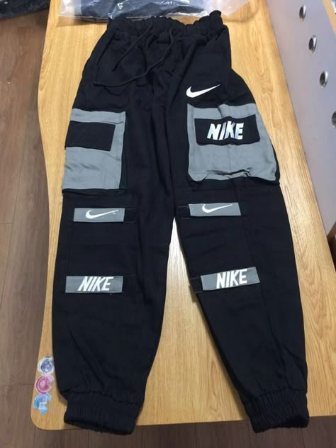 Nike Pants Mens, Cute Sweatpants Outfit, Cute Sweatpants, Cute Lazy Outfits, Swag Outfits For Girls, Lazy Outfits, Tomboy Style Outfits, Cute Comfy Outfits, Teenager Outfits