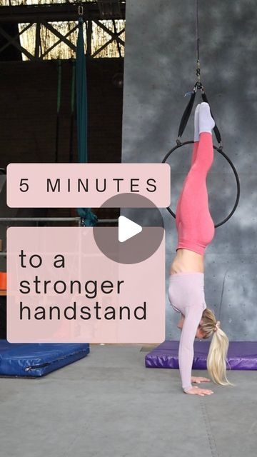 JAZZ || Handstand + Yoga Teacher on Instagram: "✋🏼FIVE MINUTES to a stronger handstand 🤸🏼‍♀️ Save this mini workout for later!👉🏼✨  It only takes 5 minutes a day to build a stronger handstand - break your workout into 5 x 1 minute slots like this:  ⏱️MINUTE 1 👉🏼 warm up! Mobilise your wrists, shoulders and hips with some circles   ⏱️MINUTE 2 👉🏼 work on your shapes! 10 second dish hold 10 second arch hopd 10 second front support hold  10 front support rocks 10 second downward dog hold  10 second prone dish hold  ⏱️MINUTE 3 👉🏼 start bearing weight! Use a small brick to practise bearing a little more weight over your hands in front support and on your knees   ⏱️MINUTE 4 👉🏼 TRAIN SOME HANDSTAND DRILLS 5 bunny hops 6 bunny swaps 5 L handstands 6 L handstand swaps   ⏱️MINUTE 5 👉🏼 w Handstand Exercises, Handstand Drills, Mini Workout, Yoga Handstand, Downward Dog, Handstand, Yoga Teacher, Push Up, Yoga