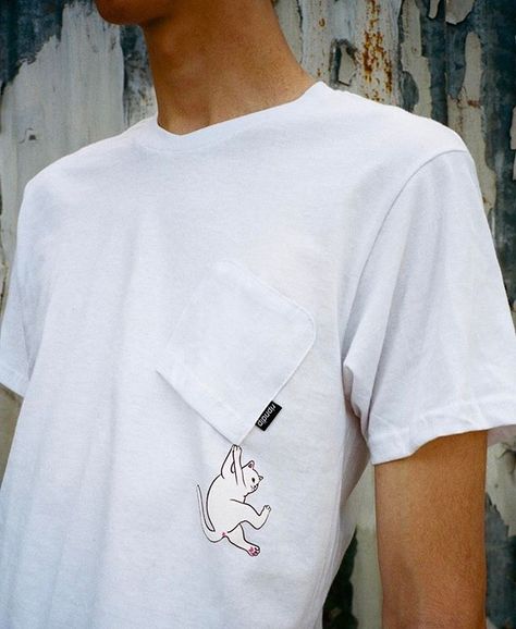 Shirt Pocket Embroidery Men, T Shirt Painting, Diy Vetement, Shirt Design Inspiration, Pola Sulam, Embroidery On Clothes, Shirt Print Design, Shirt Embroidery, Tee Shirt Designs