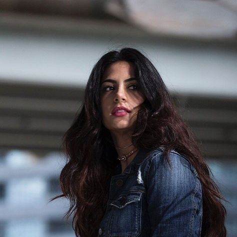 Izzy Lightwood, Shadowhunters, We Heart It, Lost, Hair