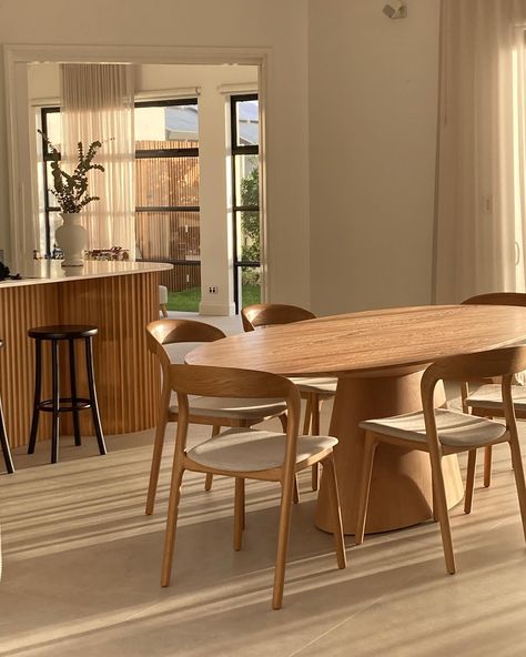 As you aaall know, we just love seeing images of our clients’ final fit-outs. ❤️ Danielle’s dining room is one of our all-time favourites🙌🏼 Featuring the @globewest Classique Oval Dining Table in Natural Ash, sleek lines dance with an organic shape with a gorgeous raw texture complementing the homes final finishes. Now it’s the perfect spot for creating special memories. 🤍 Interior Design by @meganprenticedesign