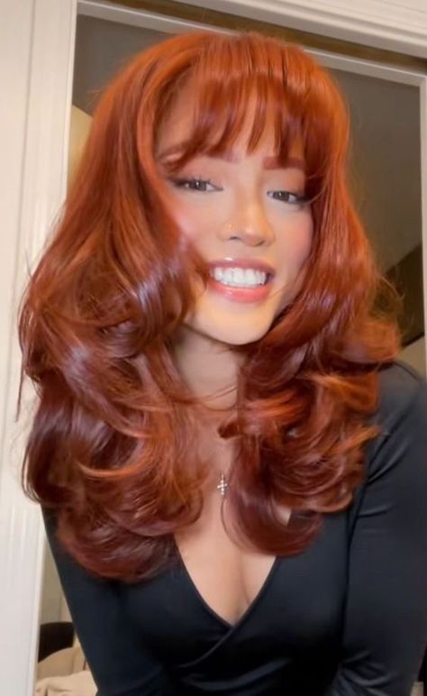 Reddish Orange Hair, Hair Staly, Orange Hair Color Ideas, Dark Orange Hair, Orange Hair Color, Cheveux Oranges, Best Hair Dye, Hair Color Orange, Red Hair Inspo