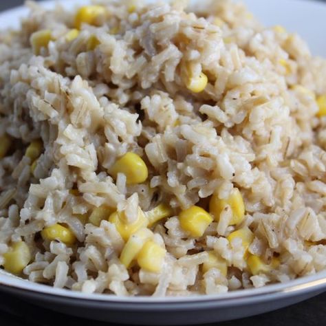 Sweet Sticky Brown Rice - Ways to my Heart Sticky Brown Rice, Game Day Brunch, Sweet Brown Rice, Maple Sriracha, Grilled Rice, Breakfast Sliders, Sweet Sticky Rice, Brown Rice Recipe, I Heart Recipes