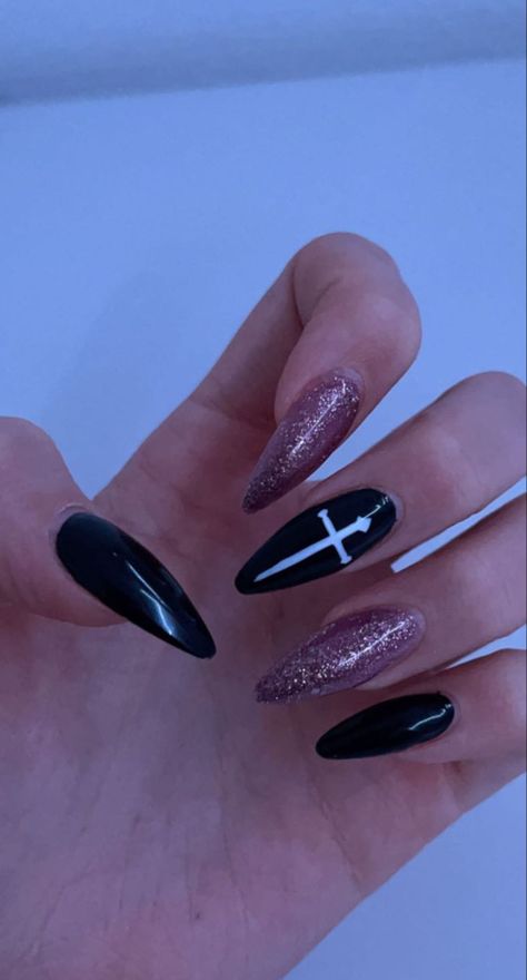 Black Cross Nail Designs, Upside Down Cross Nails, Goth Cross Nails, Black Acrylic Nails With Cross, Dagger Nail Art, Gothic Cross Nails, Black Nails With Cross Design, Black Aesthetic Nail Designs, Nail Designs Cross