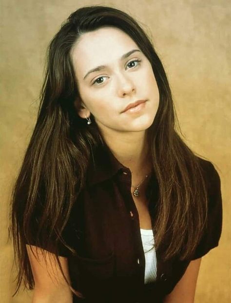 Jennifer Love Hewitt Jennifer Love Hewitt Young, Melinda Gordon, Amanda Righetti, Jennifer Love Hewitt, Jennifer Love, Sarah Michelle Gellar, Celebrity Names, Fashion People, Some Girls