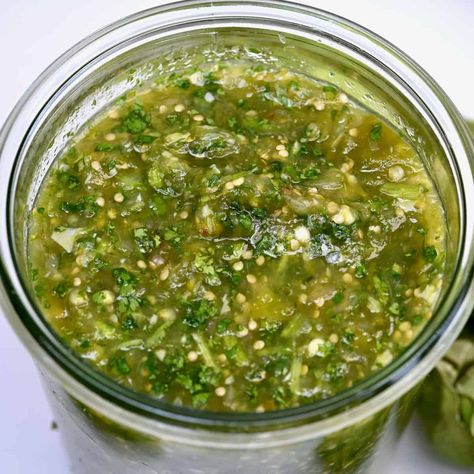 Tomatillo Green Chili Salsa (Salsa Verde) - Alphafoodie Chilli Verde, Green Chile Salsa Recipe, New Mexico Green Chili, Chili's Salsa Recipe, Mexican Salsa Verde, Green Salsa Verde, Green Chili Salsa, Green Sauce Recipe, How To Make Chilli