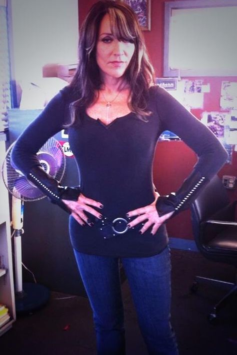 Twitter / SOAdotNET: #foxyfemalefriday Gemma. Like ... Gemma Sons Of Anarchy, Gemma Teller Style, Sons Of Anarchy Tara, Anarchy Clothing, Gemma Teller Morrow, Gemma Teller, Anarchy Symbol, Katey Sagal, Sons Of Anarchy Motorcycles