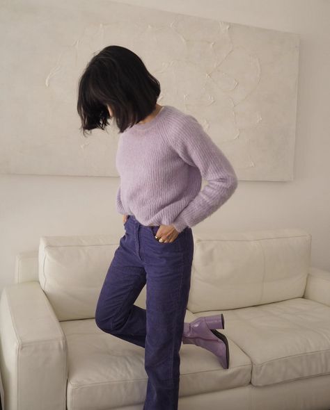 The Fall Sweater Trend We're Seeing Everywhere | WhoWhatWear.com | Bloglovin’ Fall Sweater Trends, Purple Monochrome, Winter Date Outfits, Pastel Sweater, Street Style 2018, Living In London, Monochromatic Outfit, Monochrome Outfit, Purple Outfits