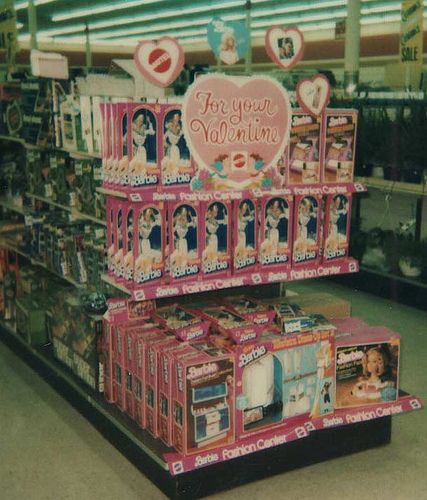 Vintage Toy Display, Vintage Toy Store, Barbie Store, Vintage Mall, Barbie 80s, Store Pictures, Toy Display, Barbie Toys, Barbie I