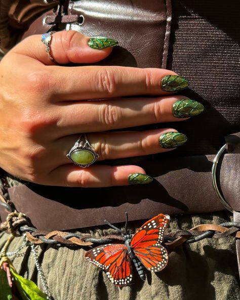 Channeling fairy-tale vibes with these sparkly green 3D butterfly nails 🦋✨ Perfect for a magical day at the Renaissance Fair! IB: @ulouh_nails #pressonnails #custompressonnails #nailart #nailtrends #gelnails #butterflynails #renaissancefestival 3d Butterfly Nails, Fairy Nails, Butterfly Nails, 3d Butterfly, 3d Butterflies, Butterfly Nail, Nail Trends, Press On Nails, Fairy Tale