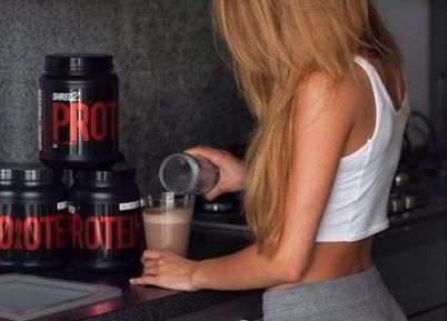 Do We Need Whey? - Protein Powder And Girls » Middle Aged Women Hairstyles, Wedge Hairstyles, Bouffant Hair, Asymmetrical Hairstyles, Hairstyles With Glasses, Shoulder Hair, Hair Styles 2017, Funky Hairstyles, Fringe Hairstyles