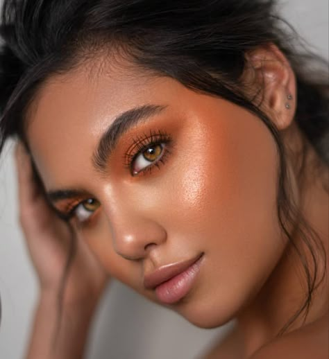 Bright Orange Eyeshadow Looks, Orange Summer Makeup, Burnt Orange Outfit Makeup, Bronze Orange Makeup, Orange Brown Gold Eye Makeup, Sunny Makeup Looks, Rust Orange Makeup Look, Dark Orange Makeup, Orange Blush Makeup Looks