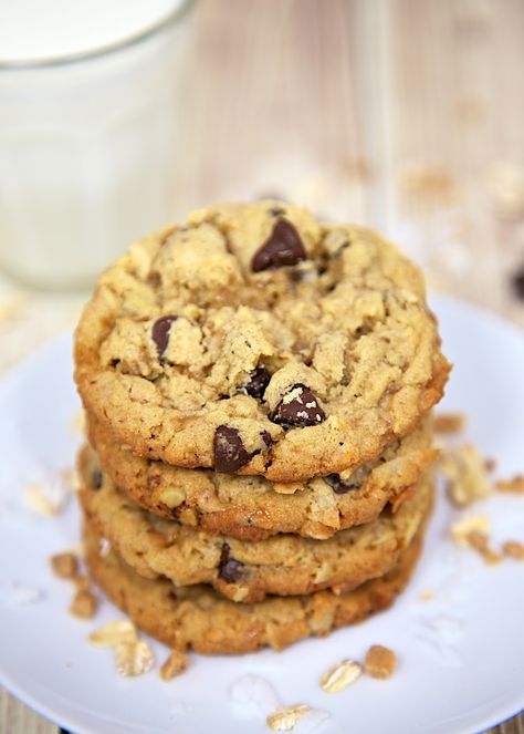 10-Cup Cookies - peanut butter, oatmeal, toffee bits, nuts, chocolate chips - makes a ton of cookies. Great for a crowd/party. 10 Cup Cookies Recipe, 10 Cup Cookies, Coconut Toffee, Peanut Butter Oatmeal Chocolate Chip, Peanut Butter Oatmeal Chocolate Chip Cookies, Marketing Coordinator, Cup Cookies, Plain Chicken, Cookie Brownie Bars