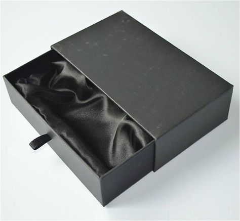 Paper Bag Luxury Packaging Design, Packing Box Design, Luxury Box Design, Luxury Paper Bag, Luxury Box Packaging, Business Card Design Black, Luxury Packaging Design, Jewelry Packaging Box, Black Packaging