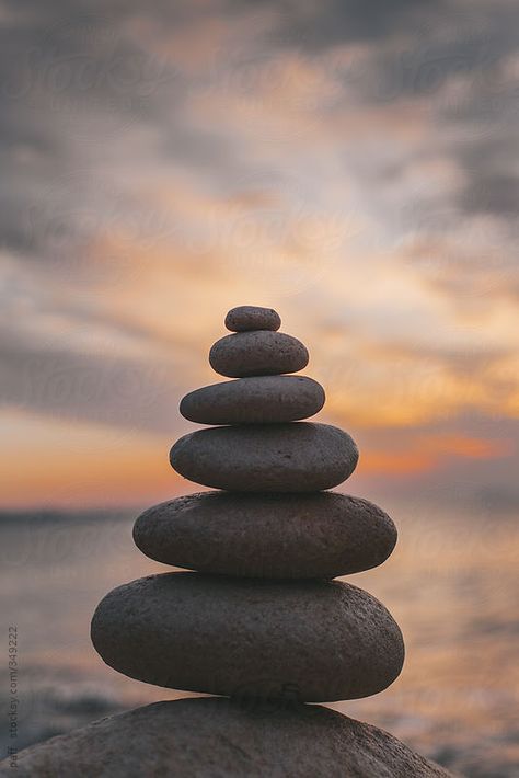 Rock balance Rock Balance, Stone Balancing, Stones For Garden, Zen Rock, Balanced Rock, Rock Aesthetic, Rock Photography, Balance Art, Art & Craft Paint