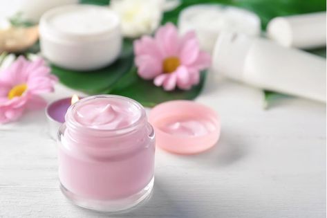 Diy Hand Cream, Urea Cream, Diy Lotion, Peaches Cream, Foot Cream, Whipped Body Butter, Cream Lotion, Diy Skin, A Healthy Lifestyle