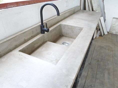 Concrete Sink Kitchen, Concrete Kitchen Counters, Concrete Kitchen Sink, Stone Sink Kitchen, Kitchen Sink Diy, White Concrete Countertops, Concrete Countertops White, Kitchen Sink Design, Concrete Counter