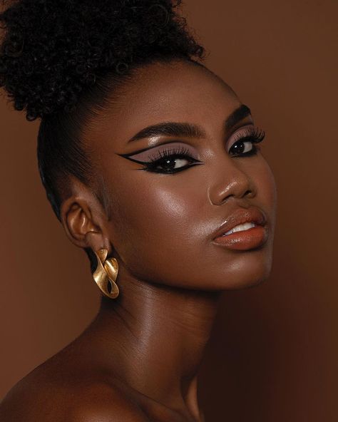 Editorial Glam, Futuristic Makeup, Bold Makeup Looks, Real Skin, Makeup For Black Skin, Brown Skin Makeup, Skin Colour, Cool Makeup Looks, Glam Makeup Look