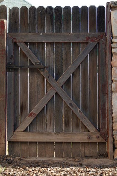 How to Straighten a Twisting Wooden Gate | Hunker Privacy Fence Gate, Building A Wooden Gate, Building A Gate, Wood Fence Gates, Wooden Gates Driveway, Wood Privacy Fence, Wooden Gate, Macrame Hammock, Patio Steps