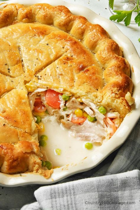 Chicken And Ham Pie, Ham Pie, Chicken Ham, One Pan Dinner, Chicken Pie, Pot Pies Recipes, Mary Berry, Chicken Pot Pie Recipes, Pan Recipes