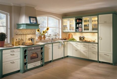 Two-tone-kitchen-cabinets-grey-and-white Two Color Kitchen Cabinets, Kitchen Cabinets Grey And White, Kitchen Cabinets Pictures, Two Tone Kitchen Cabinets, Cottage Kitchen Design, Country Kitchen Cabinets, Kabinet Dapur, Green Kitchen Cabinets, Two Tone Kitchen